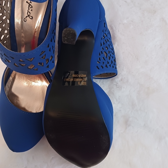 Quaid Street Heel 👠 - Picture 10 of 11